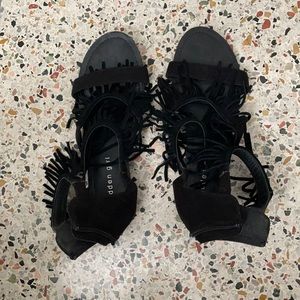 Steve Madden black fringe leather sandals
